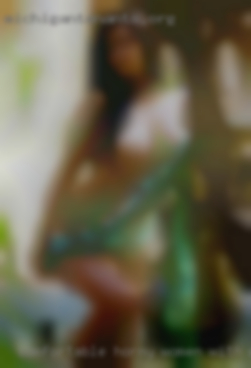 Comfortable horny women with man or woman near Cleveland Mississippi.